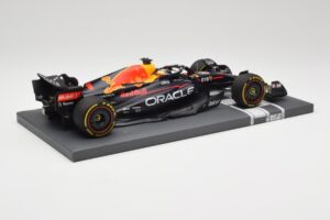 Oracle Red Bull Racing RB18 #33 M. Verstappen Mexican GP 2022 Minichamps 1:18 113222001 Resin – Bild 3 von 7