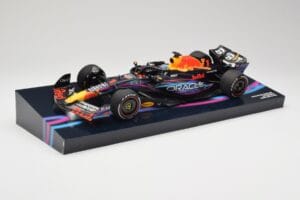 Oracle Red Bull Racing RB19 #33 M. Verstappen Miami GP 2023 Case Edition Minichamps 1:18 113233501 Resin – Bild 2 von 7