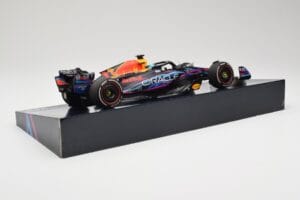 Oracle Red Bull Racing RB19 #33 M. Verstappen Miami GP 2023 Case Edition Minichamps 1:18 113233501 Resin – Bild 3 von 7