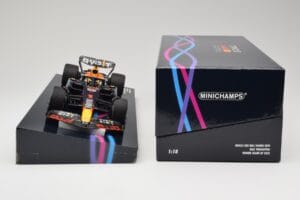 Oracle Red Bull Racing RB19 #33 M. Verstappen Miami GP 2023 Case Edition Minichamps 1:18 113233501 Resin – Bild 6 von 7