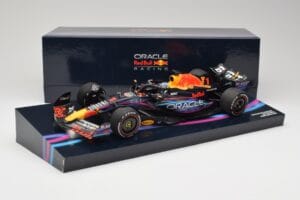 Oracle Red Bull Racing RB19 #33 M. Verstappen Miami GP 2023 Case Edition Minichamps 1:18 113233501 Resin – Bild 7 von 7