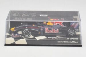 Red Bull Racing Renault RB5 #14 M. Webber Race Car 2009 Minichamps 1:43 400090114 Metall – Bild 5 von 5