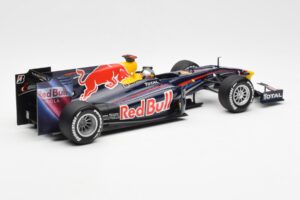 Red Bull Racing Renault RB5 #5 S. Vettel Showcar 2010 Minichamps 1:18 153100175 Metall – Bild 2 von 6