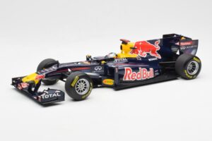 Red Bull Racing Renault RB6 #5 S. Vettel F1 World Champion 2010 Minichamps 1:18 110100005 Metall