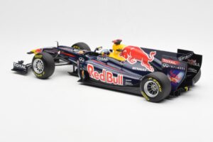 Red Bull Racing Renault RB6 #5 S. Vettel F1 World Champion Showcar 2010 Minichamps 1:18 150100075 Metall – Bild 5 von 6