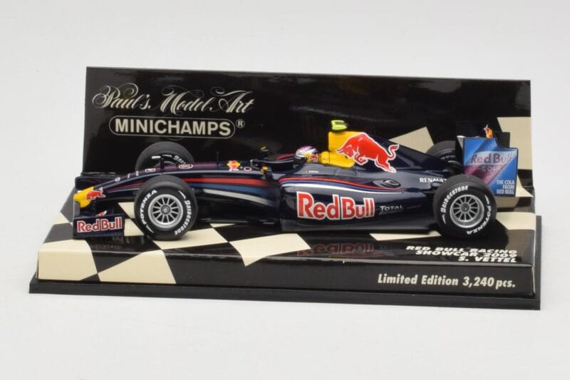 Red Bull Racing Renault RB5 #15 S. Vettel Showcar 2009 Minichamps 1:43 400090085 Metall