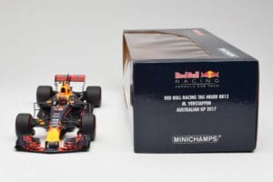 Red Bull Racing RB13 Tag Heuer #33 M. Verstappen Australian GP 2017 Minichamps 1:18 110170033 Resin – Bild 6 von 7