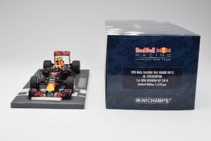 Red Bull RB12 #33 M. Verstappen Spain GP Winner 2016 Minichamps 1:18 117160333 Metall – Bild 7 von 7