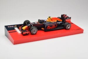 Red Bull RB12 #33 M. Verstappen Spain GP Winner 2016 Minichamps 1:18 147160533 Metall – Bild 2 von 6