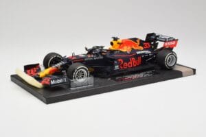 Red Bull RB16 #33 M. Verstappen Abu Dhabi GP Winner 2020 Minichamps 1:18 113201733 Metall – Bild 2 von 6
