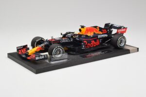 Red Bull RB16B #33 M. Verstappen Styrian & Austrian GP Winner 2021 Minichamps 1:18 113210933 Metall – Bild 2 von 6