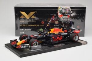 Red Bull RB16B #33 M. Verstappen Abu Dhabi GP 2021 Winner Missing Figurine & Pitboard Minichamps 1:18 113212333 Resin – Bild 7 von 7