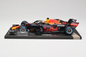 Red Bull RB16B #33 M. Verstappen Belgian GP 2021 Winner Minichamps 1:18 113211333 Resin