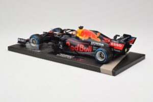 Red Bull RB16B #33 M. Verstappen Belgian GP 2021 Winner Minichamps 1:18 113211333 Resin – Bild 5 von 7