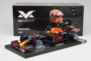 Red Bull RB16B #33 M. Verstappen Belgian GP 2021 Winner Minichamps 1:18 113211333 Resin – Bild 6 von 7