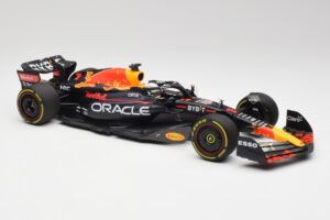 Red Bull RB18 #1 M. Verstappen France GP Winner 2022 Minichamps 1:18 110221201 Metall – Bild 4 von 7
