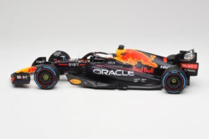 Red Bull RB18 #1 M. Verstappen Monaco GP 3rd Wet 2022 Minichamps 1:18 110220701 Metall – Bild 3 von 7