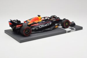 Red Bull RB18 Oracle #1 M. Verstappen Dutch GP 2022 Winner Minichamps 1:18 113221501 Resin – Bild 3 von 7