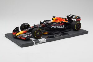 Red Bull RB18 Oracle #1 M. Verstappen US GP 2022 Winner Minichamps 1:18 113221901 Resin – Bild 2 von 7