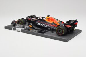 Red Bull RB18 #1 M. Verstappen Emilia Romagna GP 2022 Winner Minichamps 1:18 113220401 Resin – Bild 5 von 7