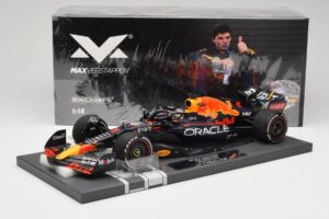 Red Bull RB18 #1 M. Verstappen Miami GP 2022 Winner Minichamps 1:18 113220301 Resin – Bild 7 von 7
