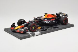 Red Bull RB19 Oracle #1 M. Verstappen Australian GP 2023 Winner Minichamps 1:18 113230301 Resin – Bild 2 von 7