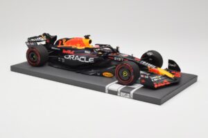 Red Bull RB19 Oracle #1 M. Verstappen Australian GP 2023 Winner Minichamps 1:18 113230301 Resin – Bild 4 von 7