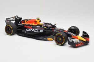 Red Bull RB19 #11 S. Perez Italian GP 2nd 2023 Minichamps 1:18 110231511 Metall – Bild 6 von 6
