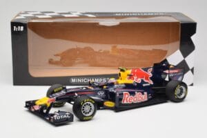 Red Bull RB5 #14 M. Webber Chinese GP 2nd 2009 Minichamps 1:18 150090114 Metall – Bild 6 von 6