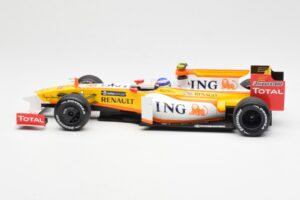 Renault F1 Team R29 #10 R. Grosjean F1 2009 Minichamps 1:18 150090108 Metall – Bild 3 von 6