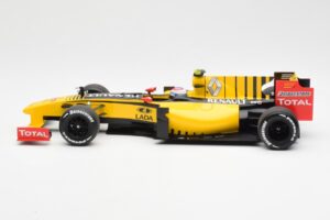 Renault F1 Team R30 #11 V. Petrov Showcar F1 2010 Minichamps 1:18 150100082 Metall – Bild 3 von 6