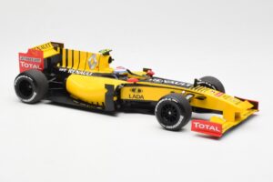 Renault F1 Team R30 #11 V. Petrov Showcar F1 2010 Minichamps 1:18 150100082 Metall – Bild 4 von 6