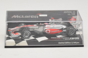 Vodafone McLaren Mercedes MP4-25 J. Button F1 Showcar 2010 Minichamps 1:43 530104371 Metall – Bild 5 von 5