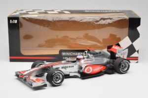 McLaren MP4-25 Vodafone #1 J. Button F1 2010 Minichamps 1:18 530101871-R1 Metall – Bild 7 von 7