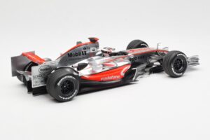 McLaren MP4-22 Mercedes #1 F. Alonso Presentation Valencia 2007 Minichamps 1:18 538071871 Metall – Bild 2 von 6