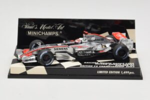 Dallara F303 N. Piquet British F3 Championship 2003 Minichamps 1:43 400030333 Metall