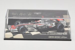 Dallara F303 N. Piquet British F3 Championship 2003 Minichamps 1:43 400030333 Metall – Bild 5 von 5