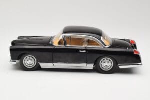 Facel Vega HK500 Schwarz Sun Star 1:18 3751 Metall – Bild 4 von 8