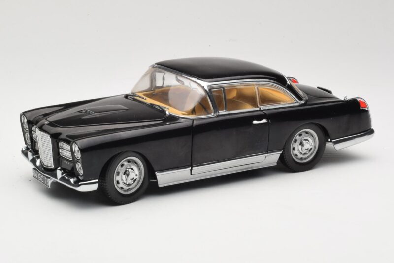 Facel Vega HK500 Schwarz Sun Star 1:18 3751 Metall