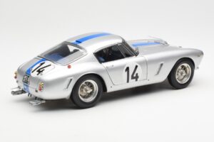 Ferrari 250 GT SWB #14 P. Noblet / J. Guichet Team Noblet 3rd Place 24 Hours of Le Mans 1961 CMC 1:18 M-079 Metall – Bild 2 von 6