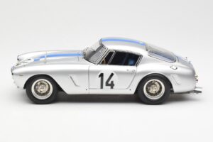 Ferrari 250 GT SWB #14 P. Noblet / J. Guichet Team Noblet 3rd Place 24 Hours of Le Mans 1961 CMC 1:18 M-079 Metall – Bild 3 von 6