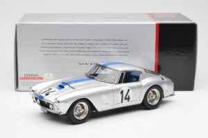 Ferrari 250 GT SWB #14 P. Noblet / J. Guichet Team Noblet 3rd Place 24 Hours of Le Mans 1961 CMC 1:18 M-079 Metall – Bild 6 von 6