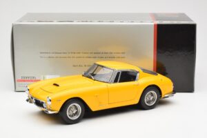 Ferrari 250 GT SWB Gelb CMC 1:18 M-054 Metall – Bild 6 von 6