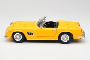 Ferrari 250 GT California Spider Gelb Hot Wheels 1:18 23905 Metall – Bild 4 von 8