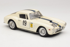 Ferrari 250 GT SWB Berlinette #19 Tour de France Automobile 1961 Eagles Race 1:18 6500 Metall – Bild 6 von 8