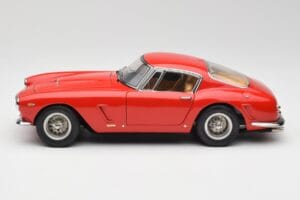Ferrari 250 GT SWB Rot CMC 1:18 M-046 Metall – Bild 3 von 6
