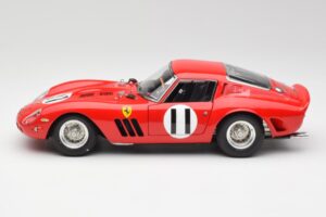Ferrari 250 GTO #11 J. Surtees / M. Parkes Paris 1000km 1962 CMC 1:18 M-249 Metall – Bild 3 von 6