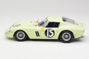 Ferrari 250 GTO #15 S. Moss / I. Ireland Goodwood Tourist Trophy Winner 1962 Kyosho 1:18 08438C Metall – Bild 4 von 8