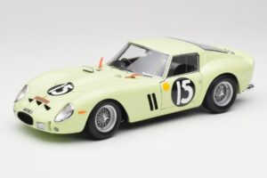 Ferrari 250 GTO #15 S. Moss / I. Ireland Goodwood Tourist Trophy Winner 1962 Kyosho 1:18 08438C Metall