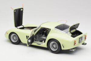Ferrari 250 GTO #15 S. Moss / I. Ireland Goodwood Tourist Trophy Winner 1962 Kyosho 1:18 08438C Metall – Bild 5 von 8